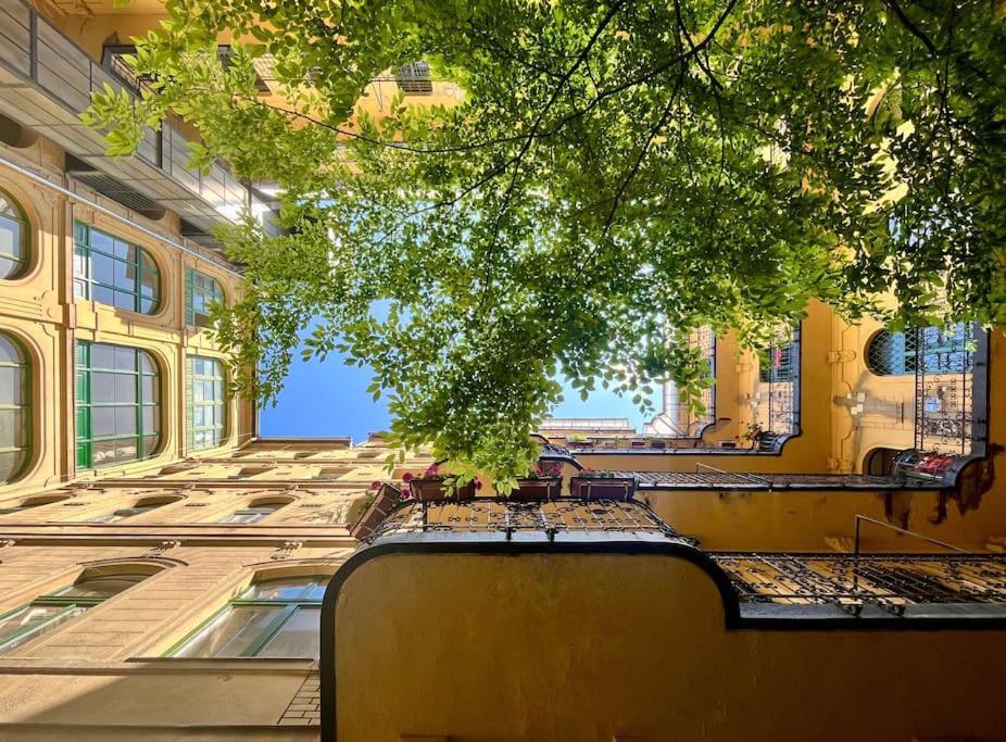 Edna Studio With Balcony Budapest Exteriör bild